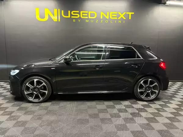 Audi A1 30 TFSI 115cv S-TRONIC Black Edition CAMERA/ECLAIRAGE D'AMBIANCE - Photo 3
