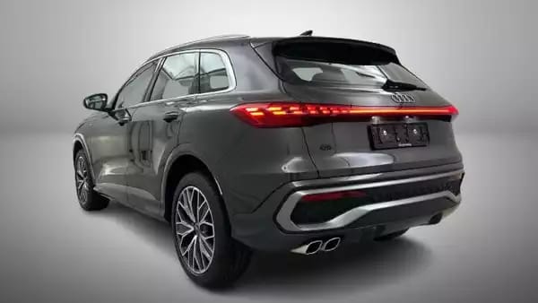 Audi Q5 TDI 204CV S-line Edition quattro - Photo 3