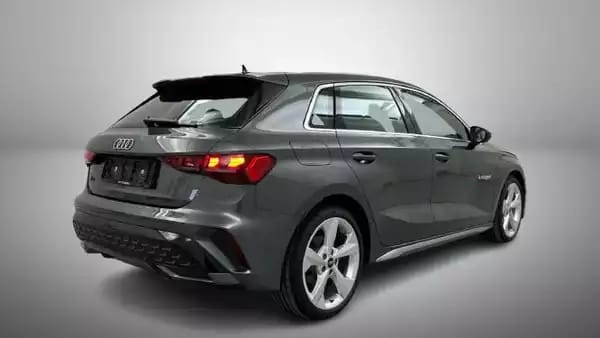 Audi A3 35 TFSI 150cv Sline S-tronic PANO/CAMERA/ACC - Photo 2