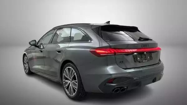 Audi A5 AVANT 40 TDI 204cv S-Line+ Stronic - Photo 3