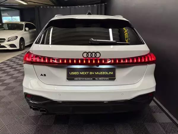 Audi A5 AVANT 2.0 TDI 204CV S-line Edition - Photo 2