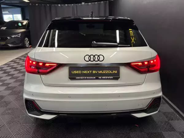 Audi A1 30 TFSI 115cv S-TRONIC Black Edition CAMERA/ECLAIRAGE D'AMBIANCE - Photo 3