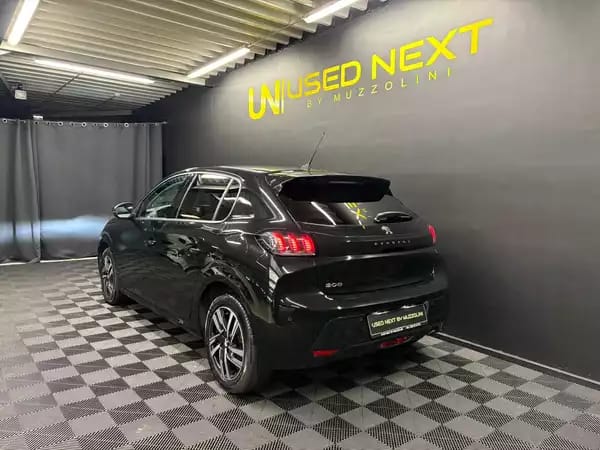 Peugeot 208 1.2 Allure 100cv Camera / Régulateur / Sièges chauffants - Photo 2