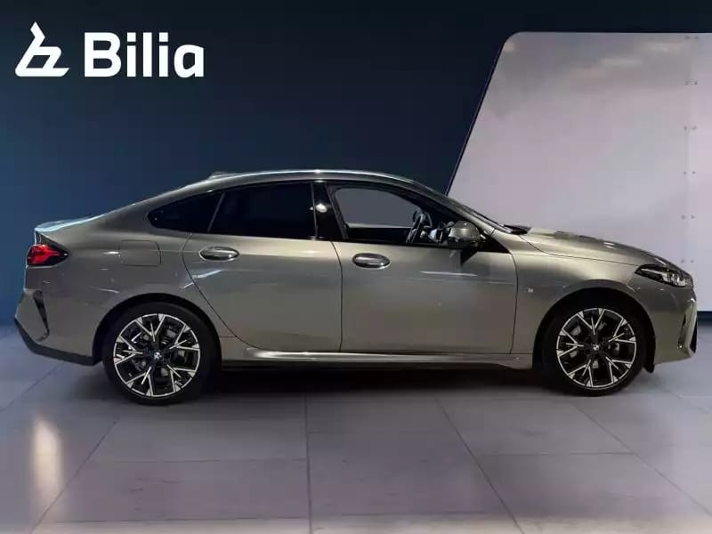 BMW 220 220i M-Sport - Photo 1