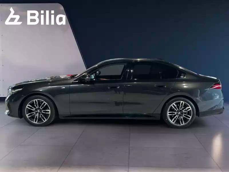 BMW 520 520d Berline M-sport - Photo 1