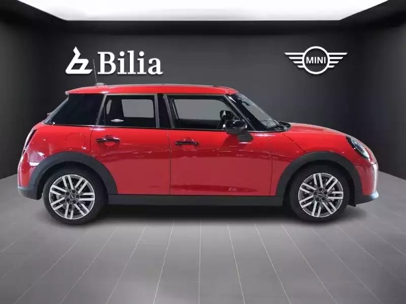 MINI Cooper 5 portes// 2024 - Photo 1
