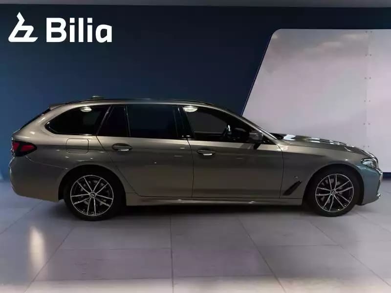 BMW 520 d xDrive PACK M / 2023 - Photo 1