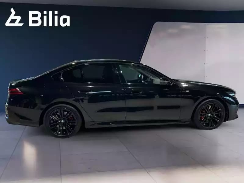 BMW 520 PACK M PRO // 2024 - Photo 1