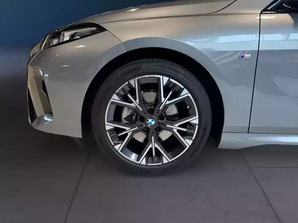 BMW 220 220i M-Sport - Photo 3