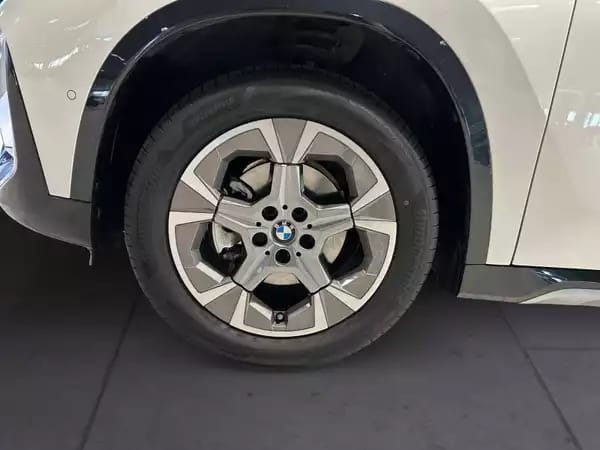 BMW X1 X1 xline 18i - Photo 3