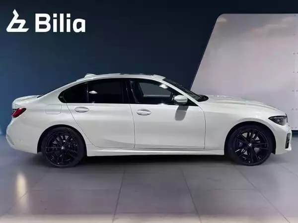 BMW 320 320d xDrive M-Sport - Photo 2