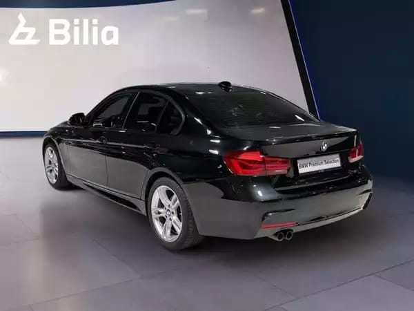 BMW 320 320d xdrive m-sport - Photo 2