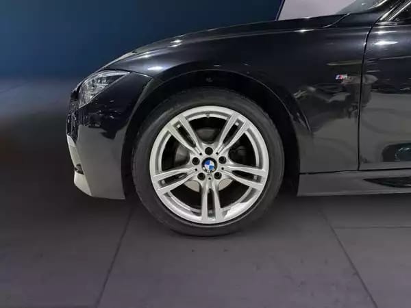 BMW 320 320d xdrive m-sport - Photo 3