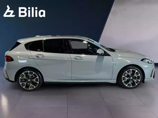 BMW 123 123i xDrive - Photo 2