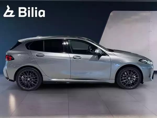 BMW 123 123i xDrive - Photo 2