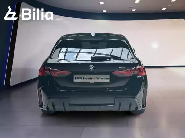 BMW 123 123i xDrive - Photo 3
