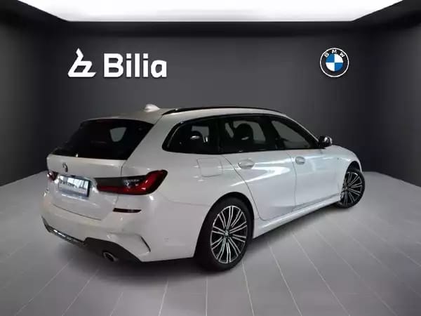 BMW 318 i pack M 2021 - Photo 2