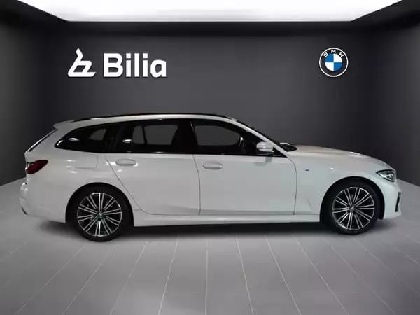 BMW 318 i pack M 2021 - Photo 2