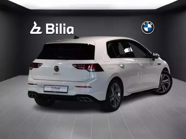 Volkswagen Golf VIII R-Line // 2023 - Photo 2