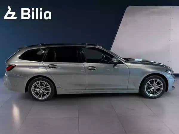 BMW 318 Touring  // 2024 - Photo 2
