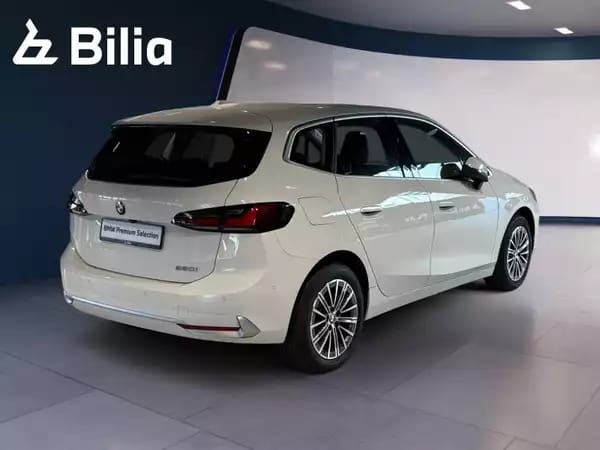 BMW 220 ActivTourer Luxury Line - Photo 2