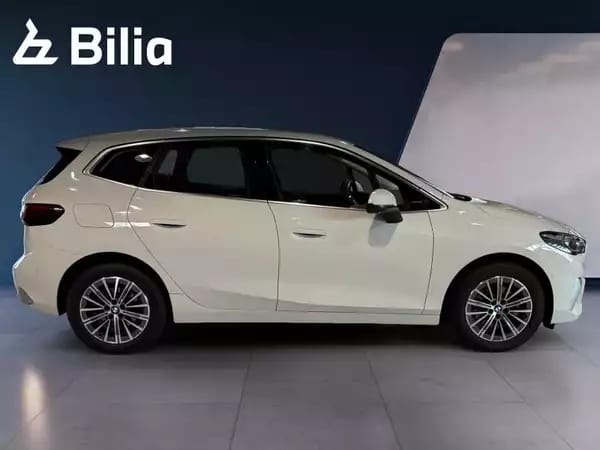 BMW 220 ActivTourer Luxury Line - Photo 2