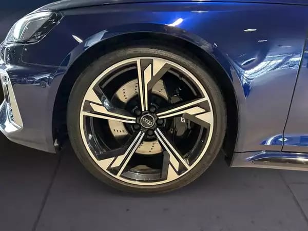 Audi RS4 Quattro // Avant 2023 - Photo 3