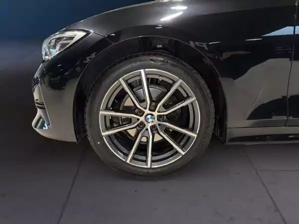 BMW 320 d xDrive - Photo 3