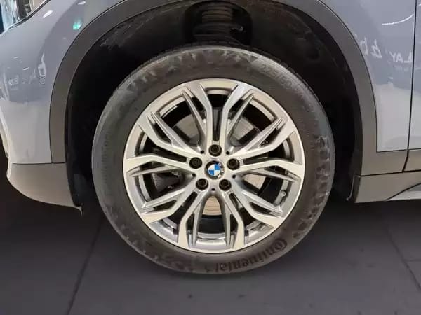 BMW X1 xDrive20i - Photo 3