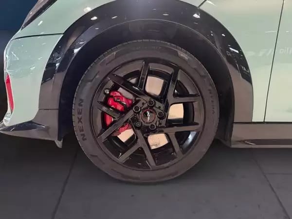 MINI John Cooper Works 2025 - Photo 3