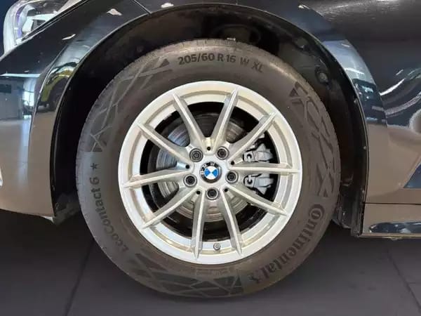 BMW 318 d berline 2020 - Photo 3