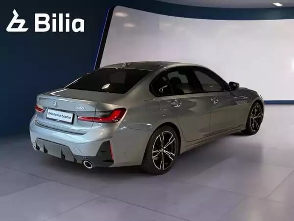 BMW 320 320i M-Sport - Photo 2