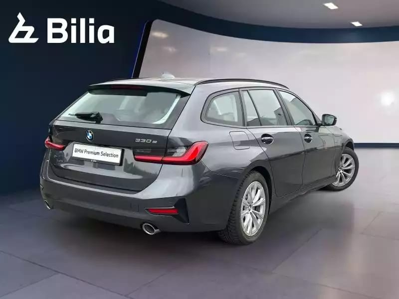 BMW 330 330e Touring - Photo 1