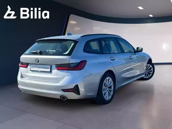 BMW 318 318d Touring - Photo 2