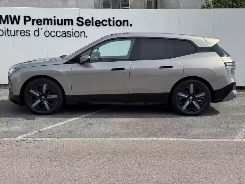 BMW iX xDrive50e - Photo 1