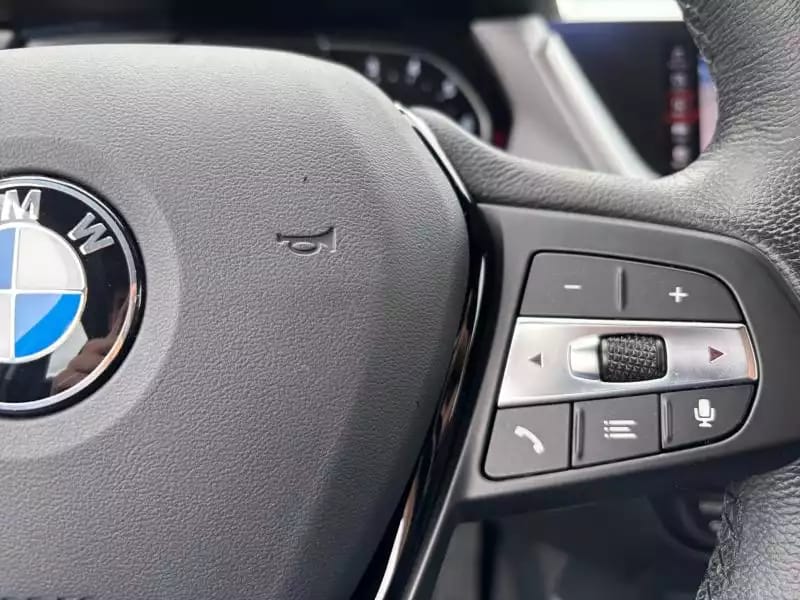 BMW 116 i Hatch - Photo 1