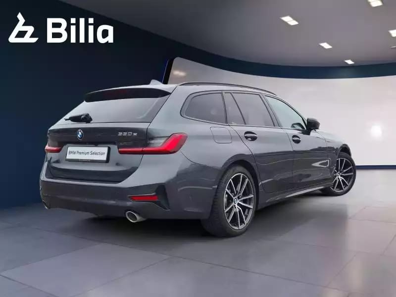 BMW 330 e xDrive touring - Photo 1