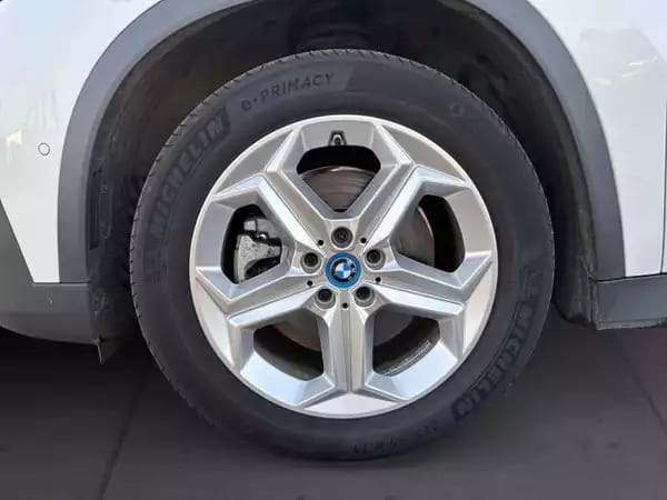 BMW iX1 iX1 xDrive 30 - Photo 3