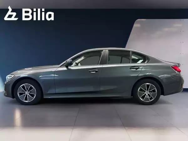 BMW 318 d Berline - Photo 2