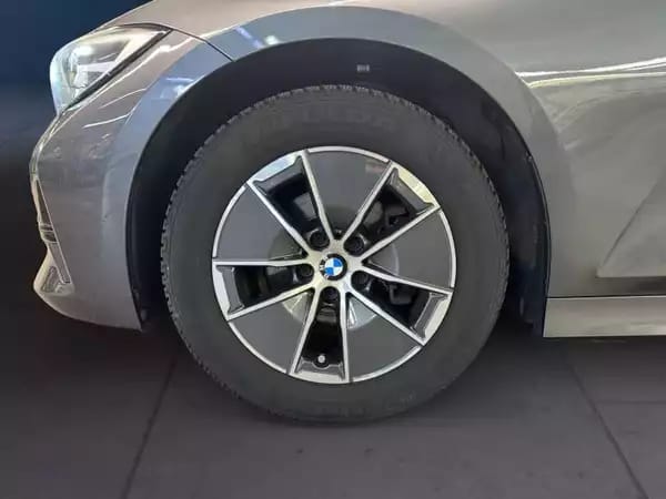 BMW 318 d Berline - Photo 3