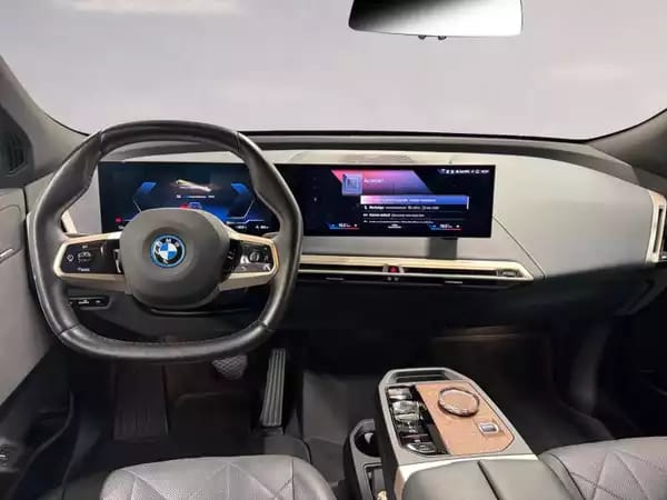 BMW iX xDrive 50 - Photo 3