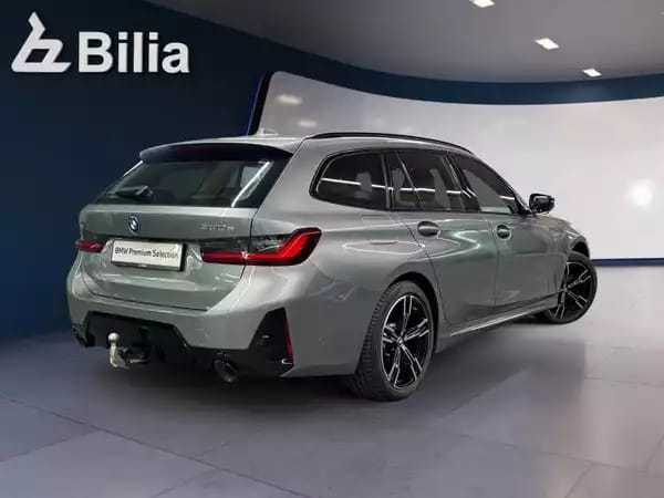 BMW 330 330e xDrive Touring Kit M Sport - Photo 2