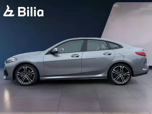 BMW 218 i - Photo 2