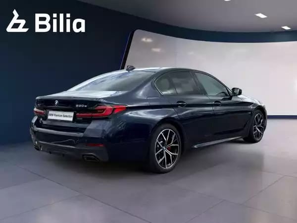 BMW 530 e xDrive - Photo 2