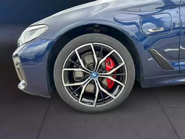 BMW 530 e xDrive - Photo 3