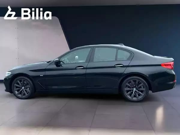 BMW 530 530i xDrive Berline Sport Line - Photo 2