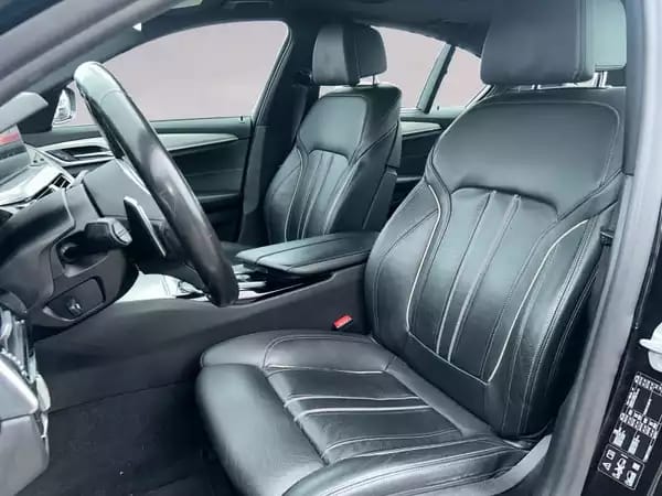 BMW 530 530i xDrive Berline Sport Line - Photo 3