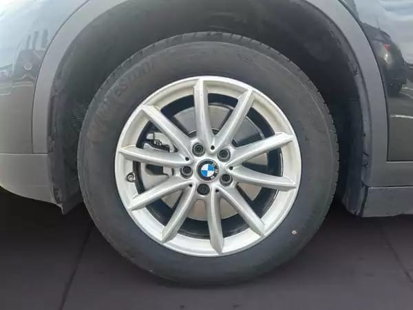 BMW X1 sDrive20i - Photo 3