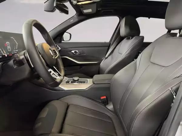 BMW 320 320i M-sport - Photo 3