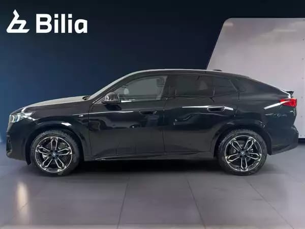 BMW iX2 iX2 30 xDrive M-sport - Photo 2